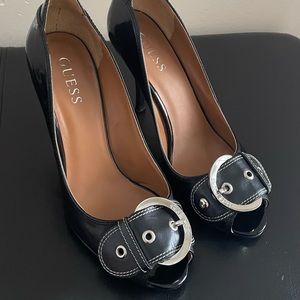 Guess black pumps Size 7M